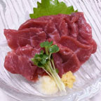 馬刺し(赤身) 900円(税込)